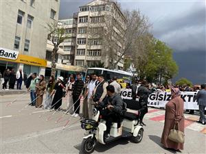 ASÜ'lü akademisyenler ve öğrenciler Farkındalık Yürüyüşü’ne katıldı